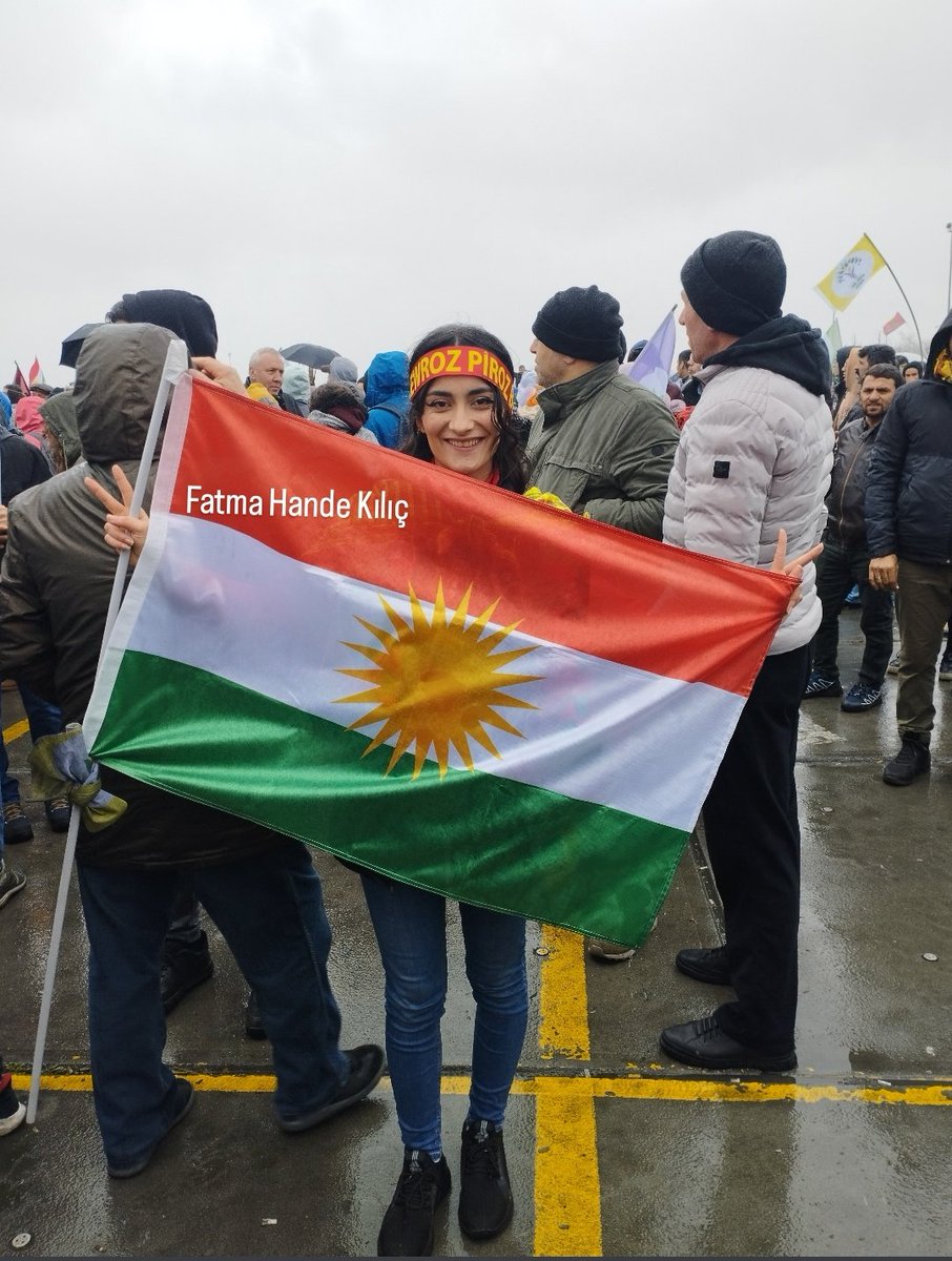 f_handekilic's tweet photo. NEWROZA GELE KURD TEWA PİROZBE✌️💚❤️‍🔥💛✌️ #İstanbul #yenikapı #nevroz https://t.co/NDhGf5mcul