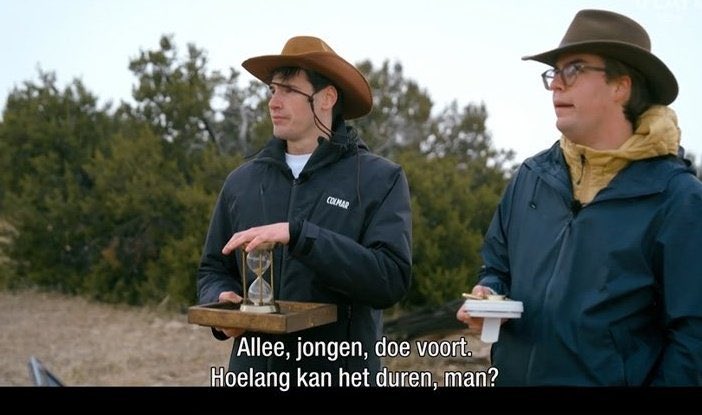 artuur24's tweet photo. Die ene vriend die nog steeds op het toilet zit #demol https://t.co/6SgMvUaegY