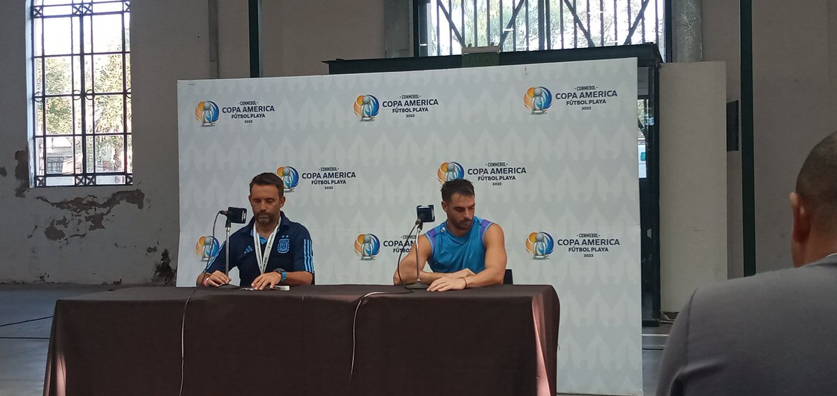 modoplayaok's tweet photo. Arranca la conferencia de prensa de Hernán Magrini y Sebastián Gómez Polatti tras la Copa América de Fútbol Playa 🇦🇷

#CAPlaya #VibraElContinente https://t.co/XtdWPFG0B4