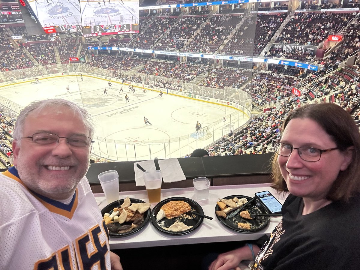 AMPfg's tweet photo. Living 7 minutes from the arena, and finding last minute tickets is a wonderful thing.   #lighttheland https://t.co/iC38qGPhPD