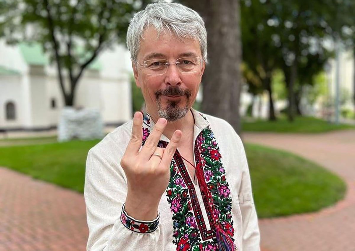 У🤔 on Twitter: "@sternenko Єдина її заслуга в тому, що вона хоча б не ...