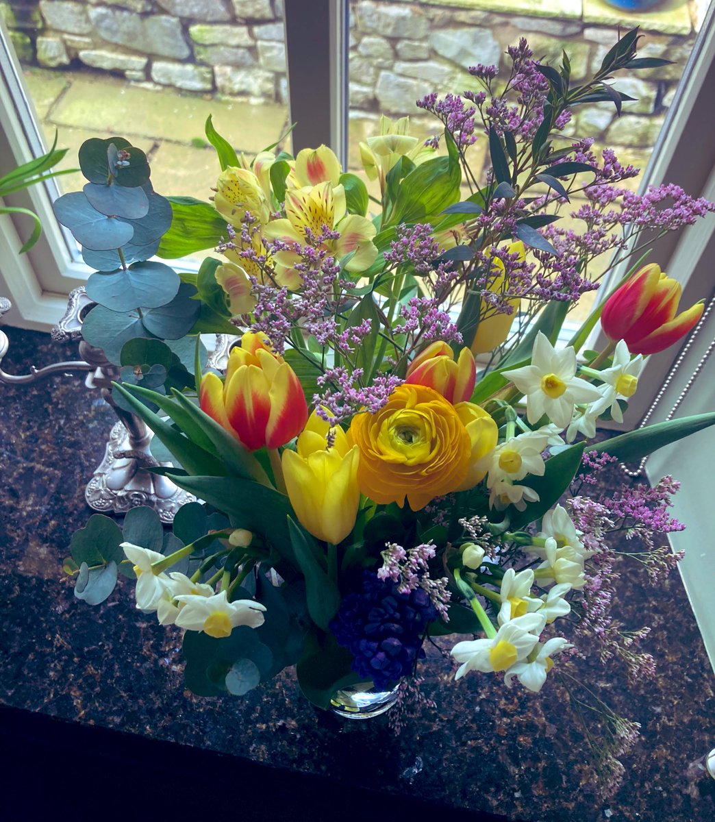 Lyndsay Parsons (@lyndsaypar81) on Twitter photo A big thank you to <a href="/louhburton/">Louise Burton</a> and <a href="/Lorrainelliott4/">#hellomynameis Lorraine Elliott RN DN QN</a> <a href="/LSCICB/">Lancashire and South Cumbria ICB</a> for the beautiful flowers π Very kind and generous of you both π₯° I have been so lucky to have your amazing support over the past nearly 6 years. Itβs not goodbye, itβs tohdaloo as <a href="/louhburton/">Louise Burton</a> would say ππ A big thank you to <a href="/louhburton/">Louise Burton</a> and <a href="/Lorrainelliott4/">#hellomynameis Lorraine Elliott RN DN QN</a> <a href="/LSCICB/">Lancashire and South Cumbria ICB</a> for the beautiful flowers π Very kind and generous of you both π₯° I have been so lucky to have your amazing support over the past nearly 6 years. Itβs not goodbye, itβs tohdaloo as <a href="/louhburton/">Louise Burton</a> would say ππ
