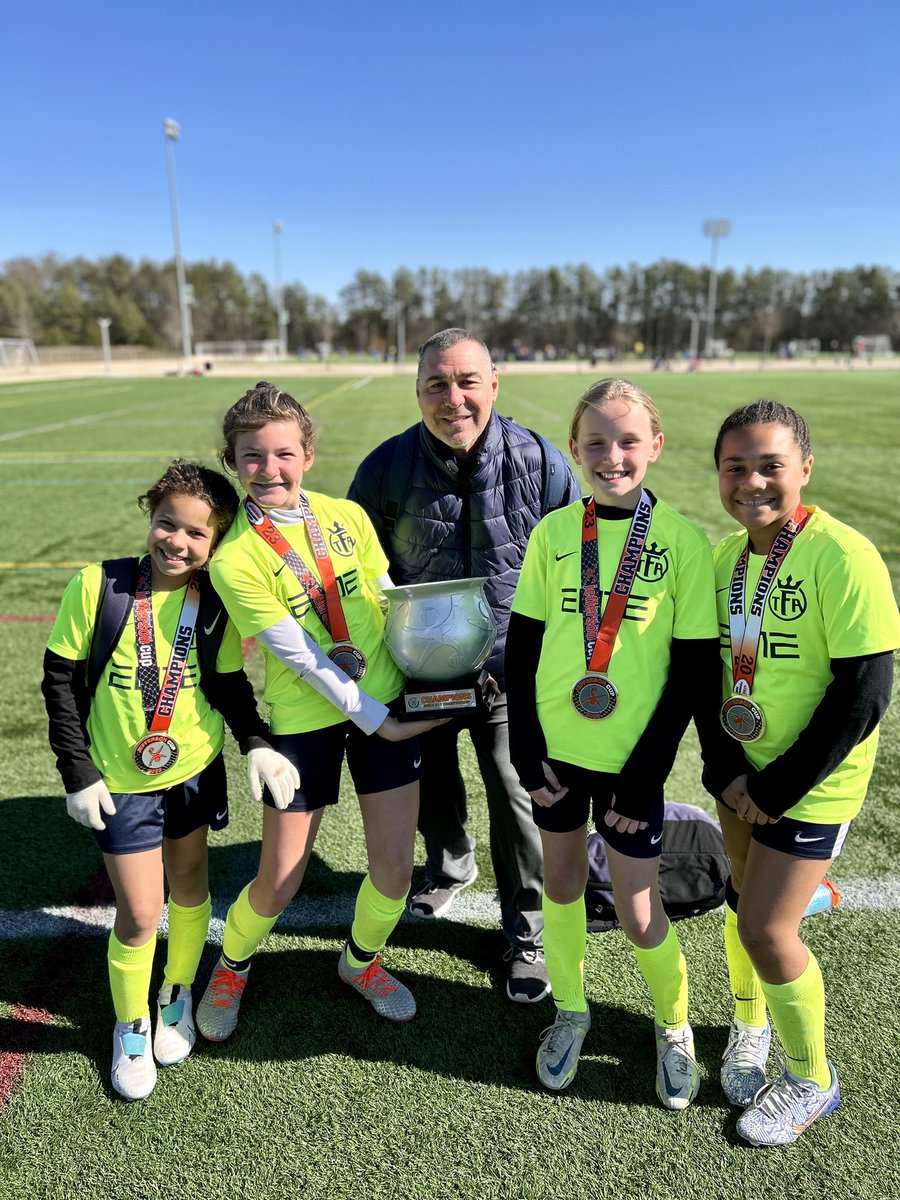 ElizabethCullu4's tweet photo. Champions at Jefferson Cup!!! Tough competition but came out on top! Way to go girls! #tfa #tfag12elite @TFA_Cincinnati https://t.co/wfStFGYflI
