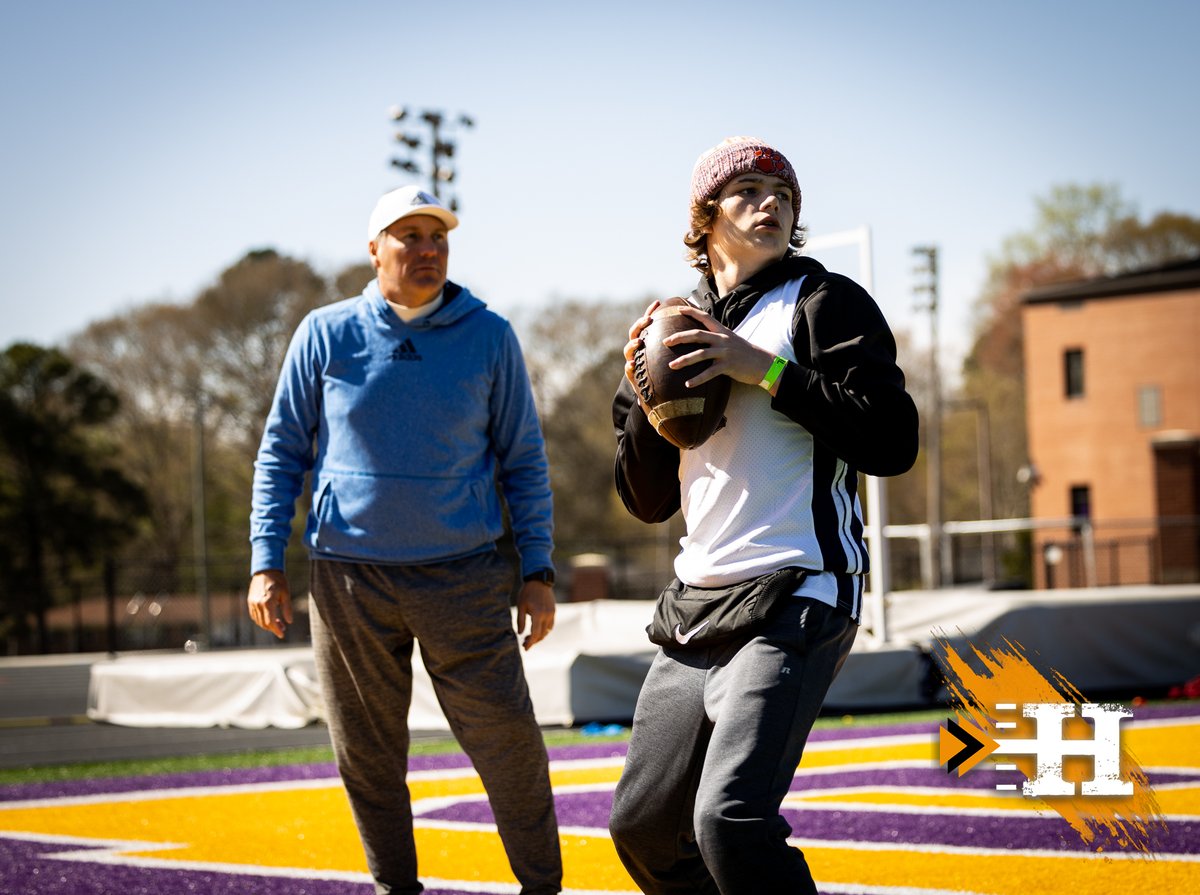 InsideHashes's tweet photo. 📸 Some of the Best flicks from this weekend @HOTLISTCAMPS presented by @BALLERSCHOICE1  

Check out the Thread🧵⬇️⬇️

@DarrellReid @CoachDanMullen @EnloeClemons @CoachMIL1 @5thDownCo @lukewinstel @SWiltfong247 @JeremyO_Johnson @markus1_  @RecruitGeorgia https://t.co/ztPSjYlUSC