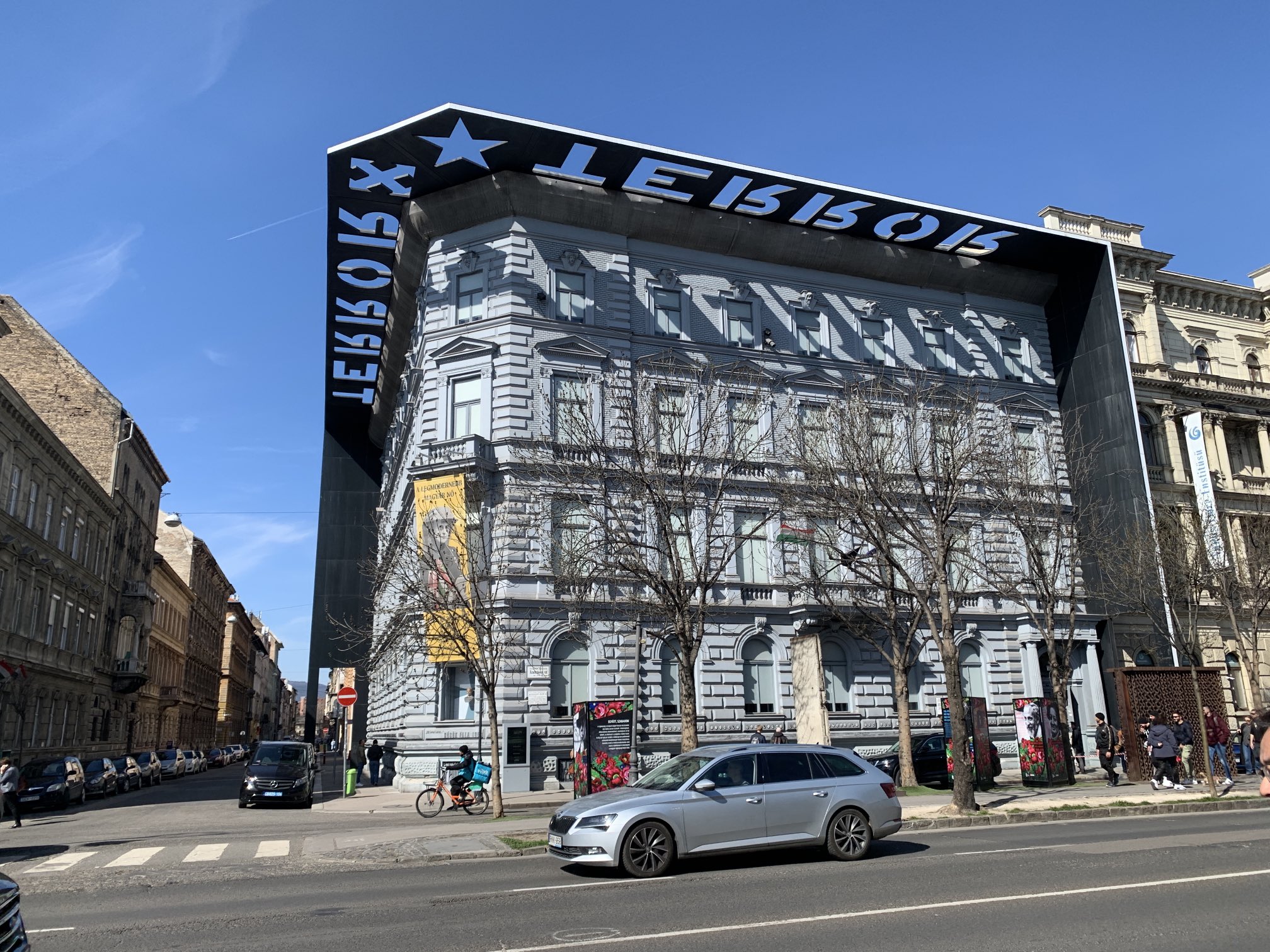 ファシストであるとはどういう意味ですか？