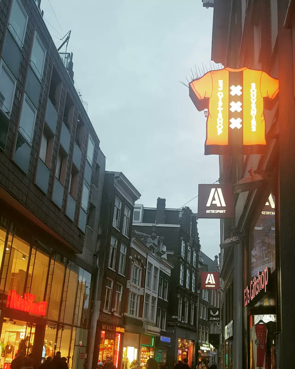 PrimeUKBand's tweet photo. Amster-spam. 🍊🍊🍊

"You Really Got Me", our #archiverelease is exclusively at https://t.co/PUPz8YGAy1 now.

#birthday #primeukband #travel #amsterdam #rotterdam #holland #vangoghmuseum #rijksmuseum #primeband https://t.co/qFavyoxX7j