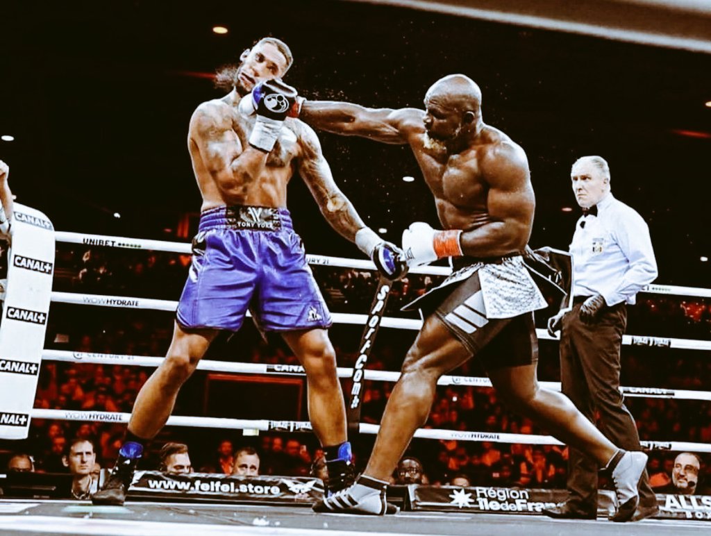 tko_carlos's tweet photo. #boxing #sportshour https://t.co/6GEgcV3jjf