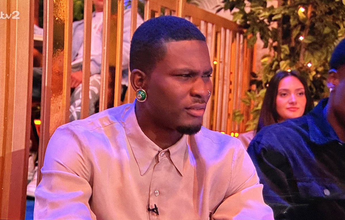 jazz_lyyn's tweet image. lmao Martin is such a mood 😭

#loveisland   #loveislandreunion