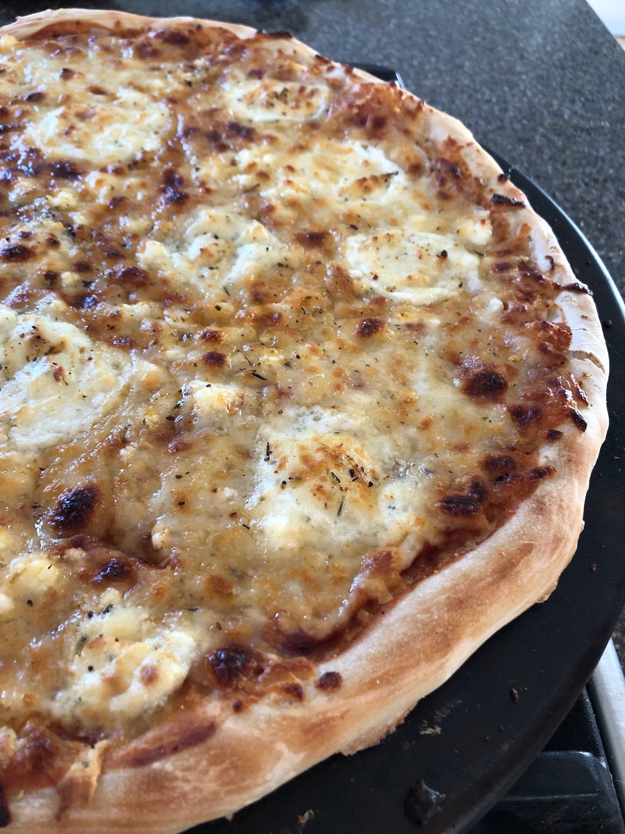 Just heard from a member who had a tough day at work last week and her husband (also a member) made her a homemade 3-cheese pizza to make her feel better. (see photo) 
#maritalbliss #spouselove #marriagehack #pizzalove