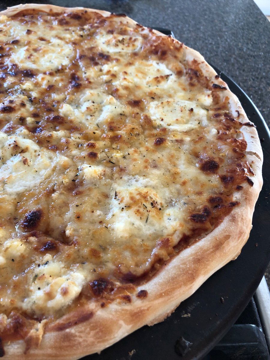 TheIndianaPizza's tweet photo. Just heard from a member who had a tough day at work last week and her husband (also a member) made her a homemade 3-cheese pizza to make her feel better. (see photo) 
#maritalbliss #spouselove #marriagehack #pizzalove https://t.co/iE2tlqX8ci