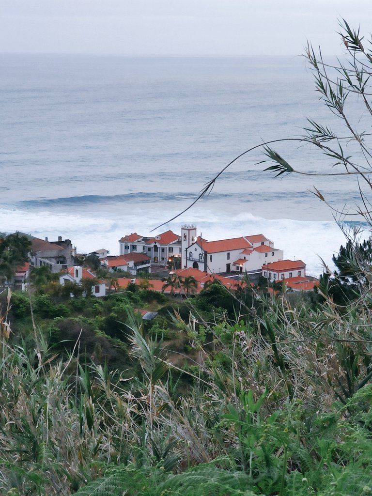 MadeiraOcean's tweet image. As my path zigzags through volcanic rubble, I feel a bit like an early settler...
❤️#madeira