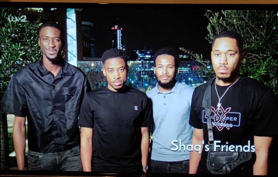 ameliagc10's tweet image. These men were held at gunpoint #loveisland