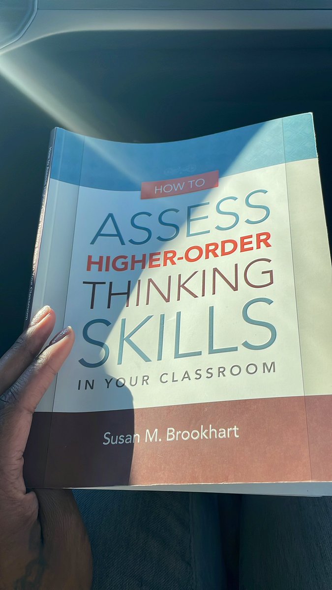 Itsmorethanmath's tweet image. Oh I finished my 2nd book of the year, yesterday 🙂 

I found this one in my bag today. I’m not saying this is book #3 … I’m saying that I always keep a book with me. 

#itsmorethanmath