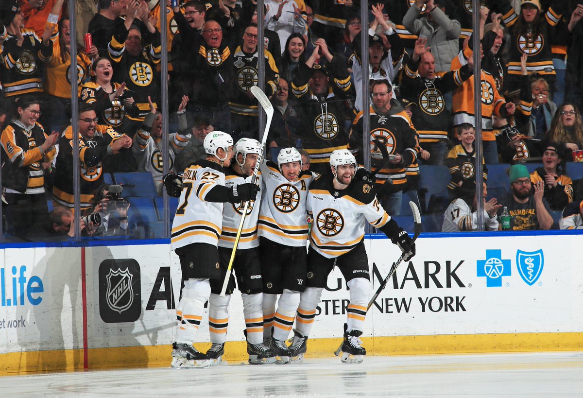 NHLBruins's tweet photo. That's a whole lotta ⚫️ &amp; 🟡 https://t.co/OFSLHbT8OC