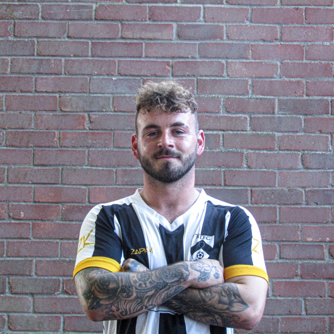 Yesterday also marked a first team debut for Harleston born Mason Heasley after he came off the bench.

Mason has been excellent this season for the reserves and came on with 15 minutes to go.

One of our own 🖤🖤🖤