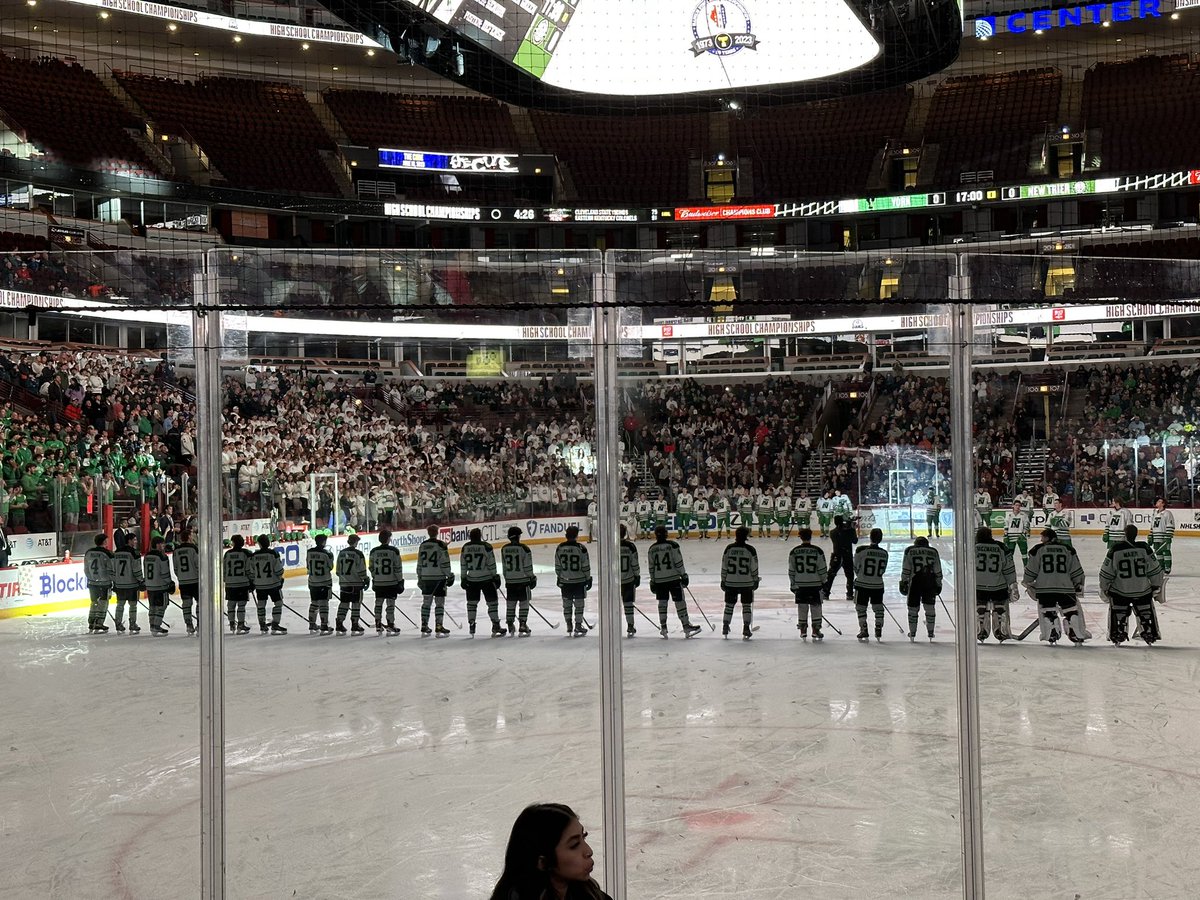 MsKMetzler's tweet photo. State championship game! Let’s go Dukes! 🟢🚨 https://t.co/Ddi8FHeYnq
