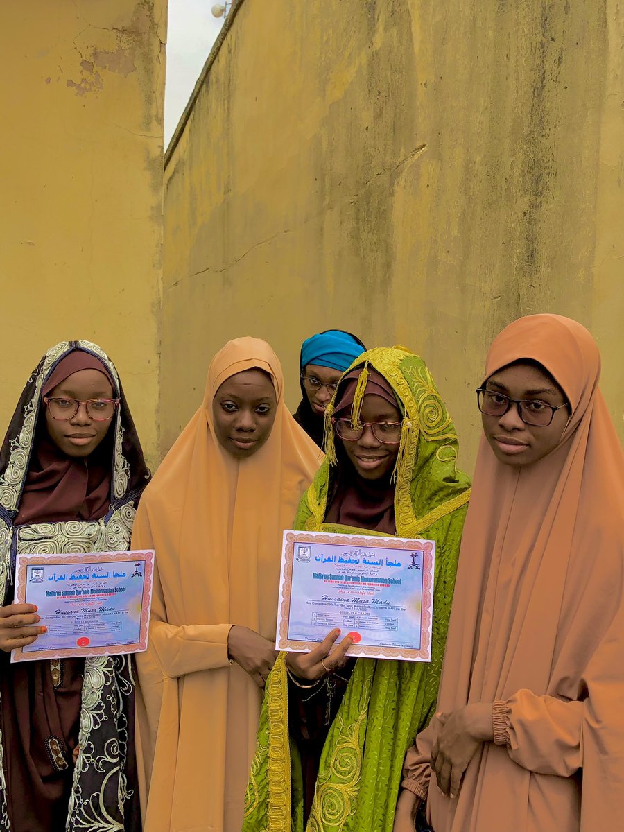 smartpharmD600's tweet photo. Congratulations on your Qur an graduation 🕋🕌 https://t.co/5onQBl0Beo