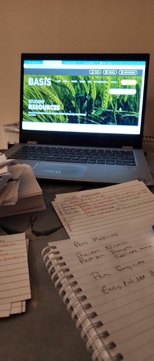cornishfarmgal's tweet photo. Revision for Basis going... well... 🤞 Any tips greatly appreciated 😂 #agronomy #freakingout https://t.co/kD0sJ6NGDp