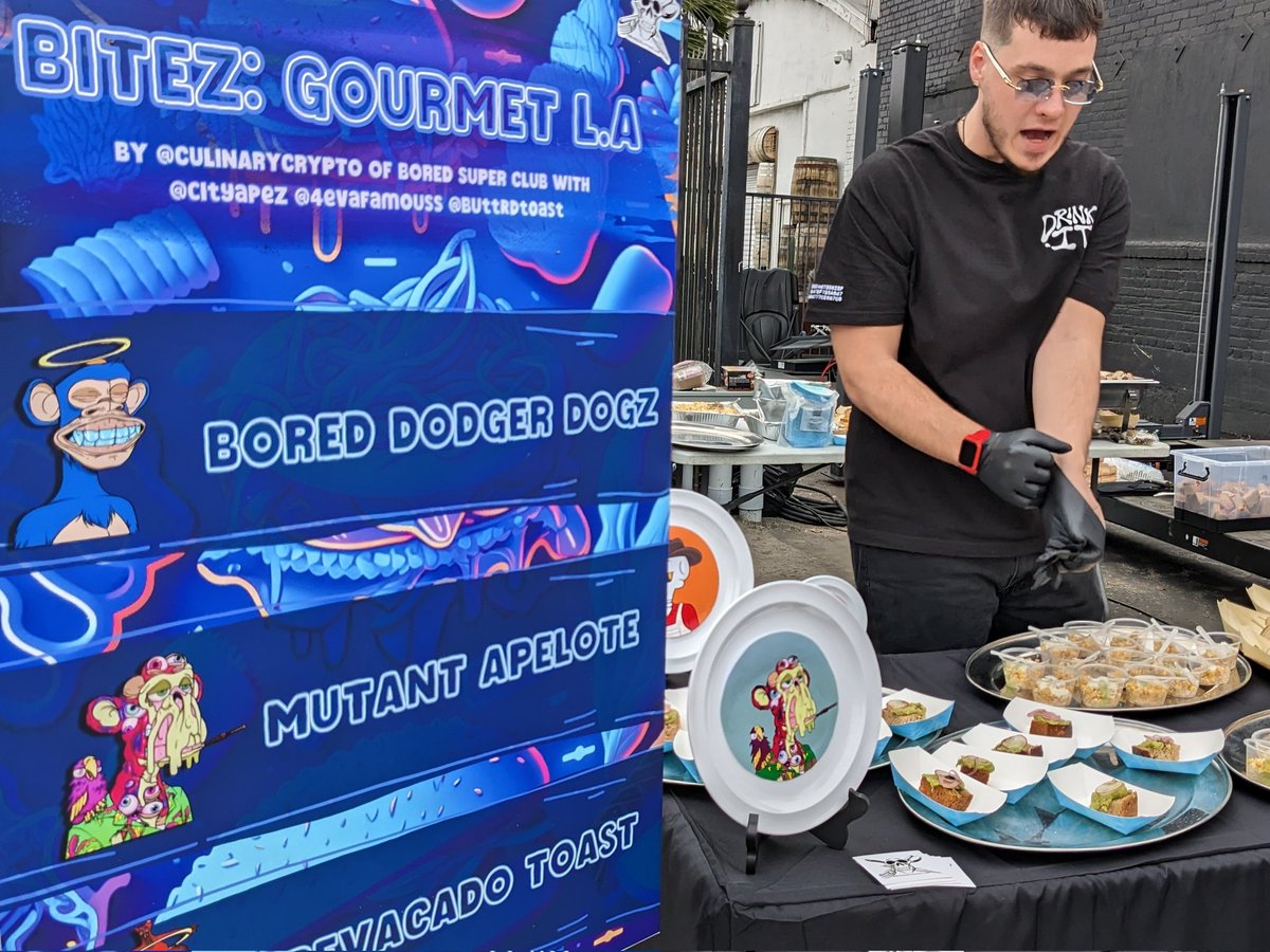 e4c4's tweet photo. The entrepreneurial Ape spirit was strong at @TheOtherBlock!

Coming from the other side of connecting web2 brands with web3 communities with @alpha_sprouts, ♥️ to see these Ape brands help web2 see the consumer demand:

@SpiritPunks_
@CulinaryCrypto
@4evaFamouss 
@bored_sauce
@MutantGrape
@catandtonic
@HalfBAYCD 
@ApeBeverages

Also finally got to taste @MutantGrape wine (had been sticking to tequila the first night in the Hills) and wow it's good. Can't wait for my case!