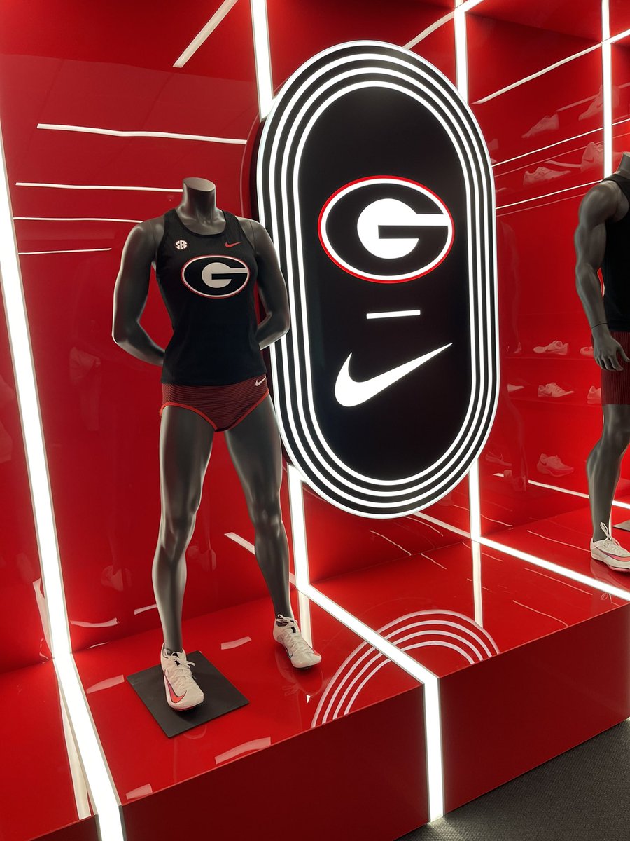 theofficialJaci's tweet photo. Junior Day at The University of Georgia!! Great atmosphere and learned so much!!! So blessed to have been invited amongst some amazing athletes!#GoDawgs  @coachj724 @UGATrack https://t.co/Ouc6kNA2nM