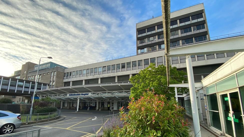 Charl0tteRutter's tweet photo. We are looking for GI trainees to join us as clinical fellows in intestinal rehabilitation &amp; transplant.

Cambridge is a regional #IF unit and the only #MVT unit in 🇬🇧 performing 15 - 20 transplants yearly

👇🏻 Come and join us! Closes 02/04/2023

https://t.co/KNPlp5h5SE https://t.co/Wg22NRFGvY