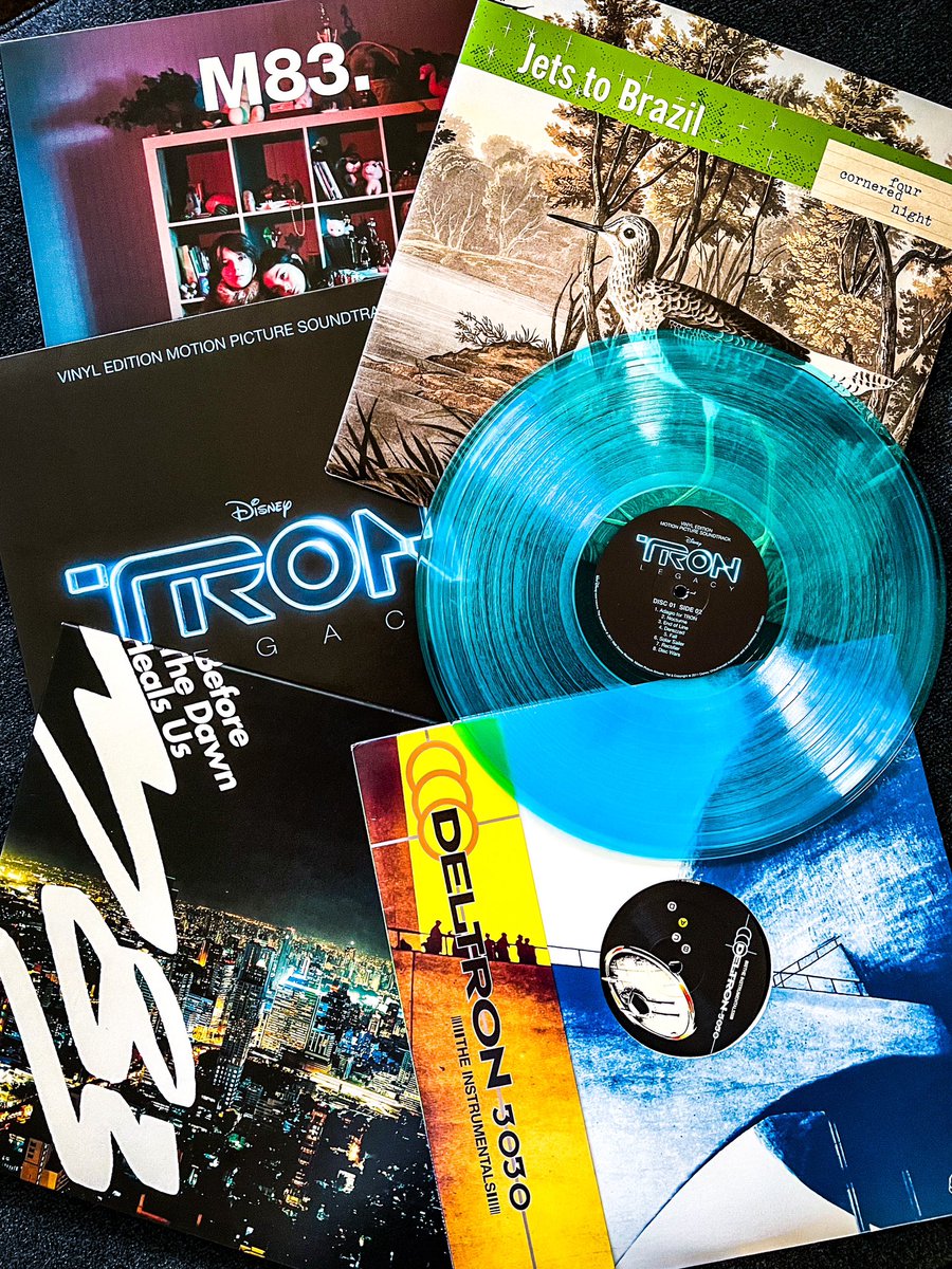 MarquisDeRad's tweet photo. New additions to the collection: #M83, #JetsToBrazil, #DaftPunk #TronLegacy & #Deltron
#NowSpinning #NowPlaying #Vinyl #VinylCollection #VinylCommunity #VinylJunkie https://t.co/9H3EPVI77E