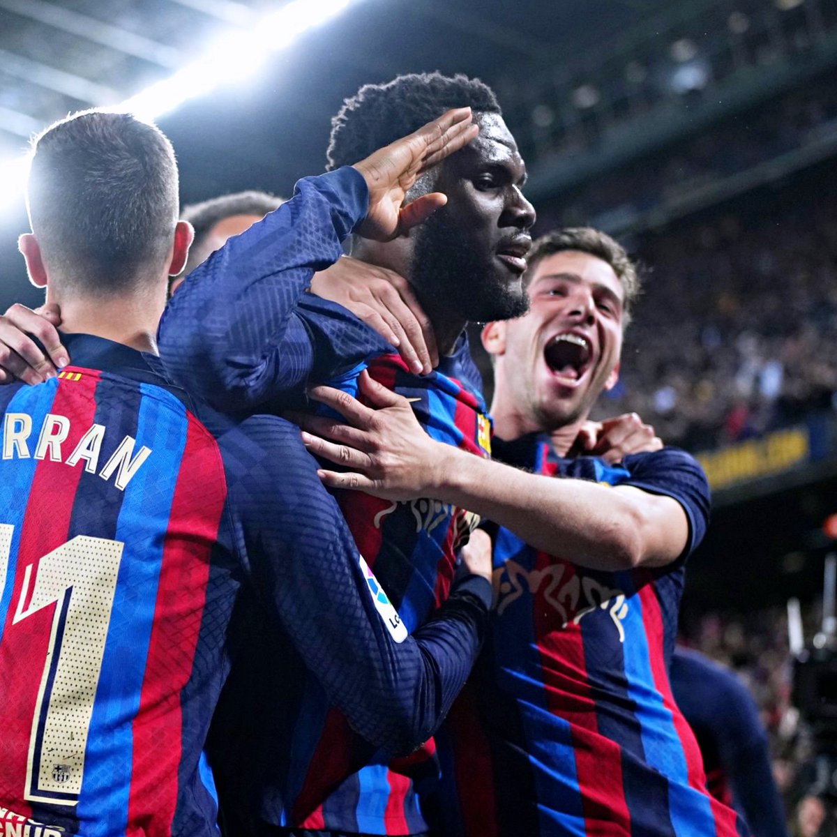 Barcelona venceu o El Clásico nos descontos e fica com 12 pontos de vantagem na liderança 🔵🔴