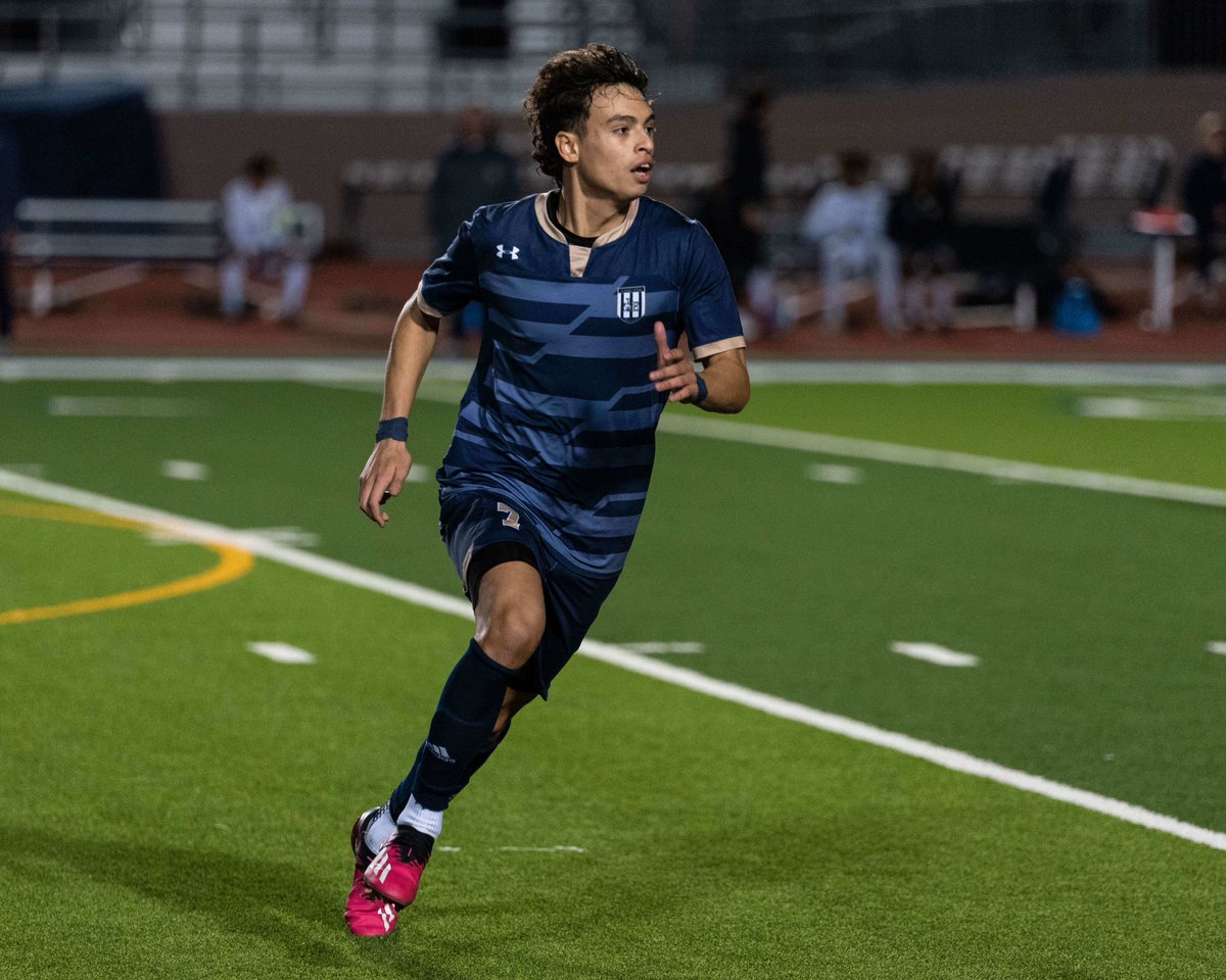 Flores7Sam's tweet photo. Unfortunate season but a lot learned this year. I finished  the season with 15 goals and 7  assists with 23 games played in my JR season. https://t.co/U1Wv61uJZi