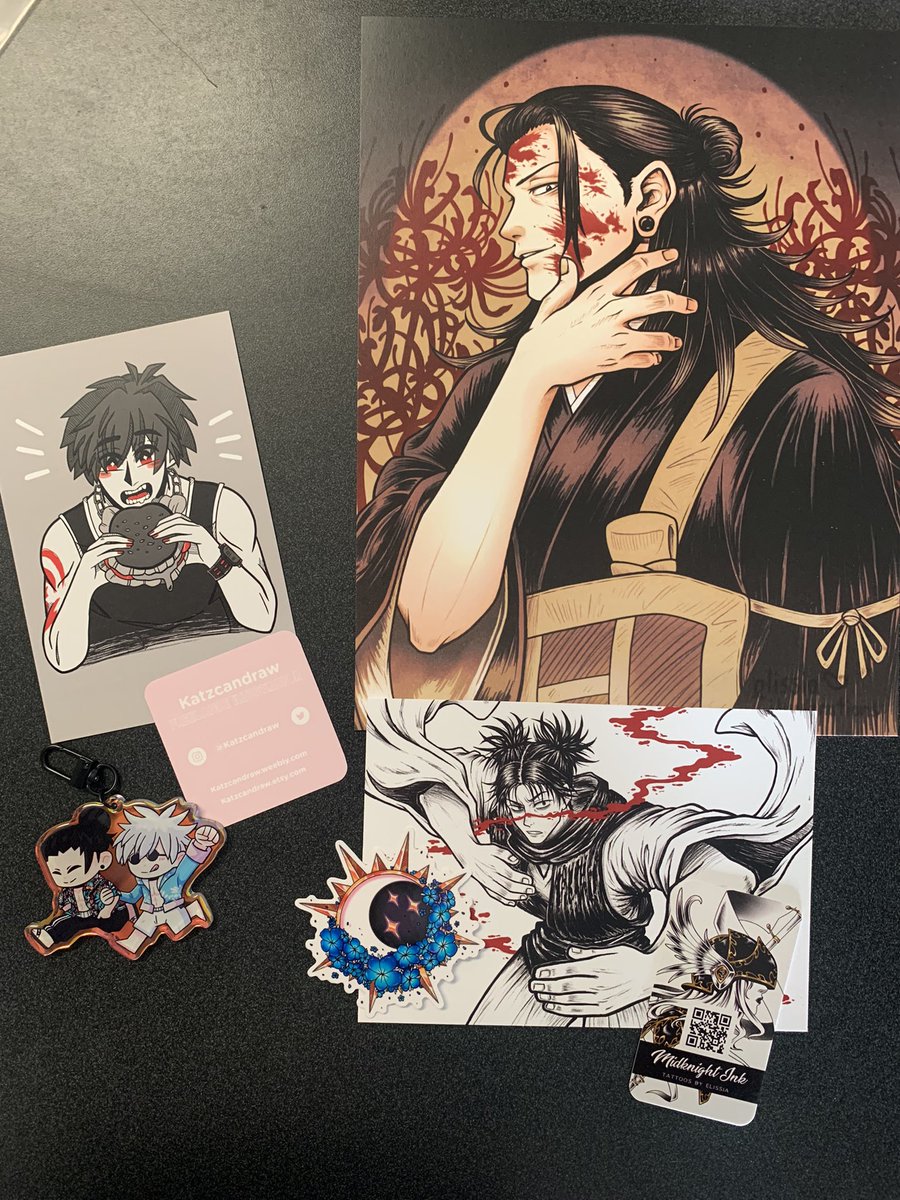 Toronto Comic-Con haul thread Always lovely to talk to you both @Eli_Illustrates and @KatzcanDraw (Kat I forgot to get the mammon print I will buy one next time I see you 😭)