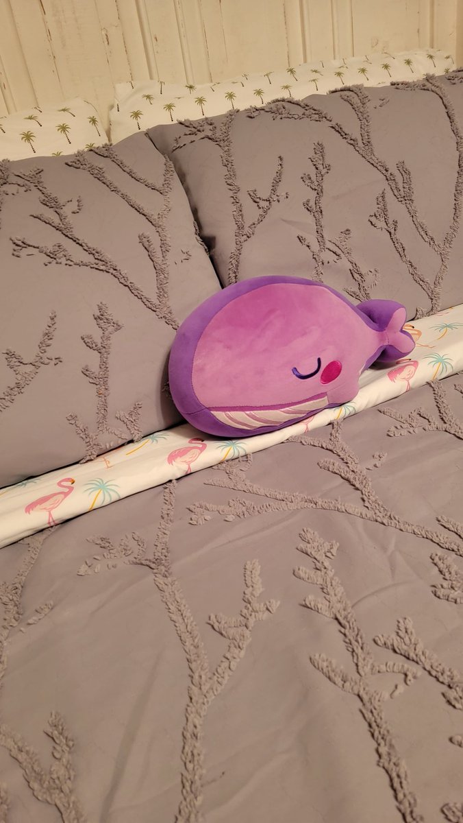 The_LadyLyd's tweet image. Fresh bedsheet bliss to help start a brand new week🙌

My @bts_bighit @TinyTANofficial 🐋 💜+🦩🌴= 👍👍😁 

#BTS
#zeroOclock
#whalien52
#Flamingo
#PalmTree
#BringOnSummer23