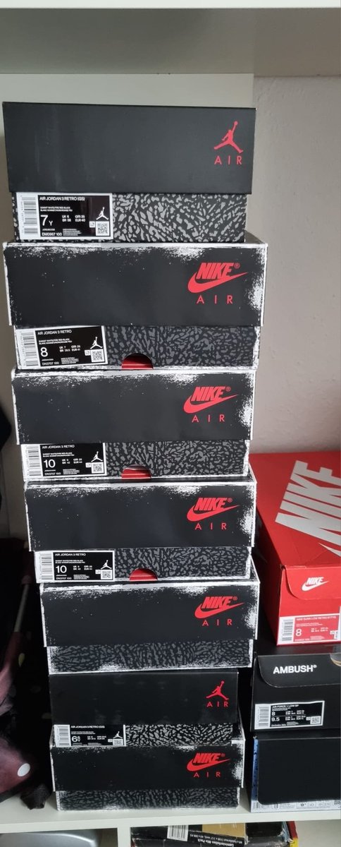 fredwa123's tweet photo. Finally received all pairs thanks 
@SmileRaffles
 ❤️😘 https://t.co/6R7co1Rewf