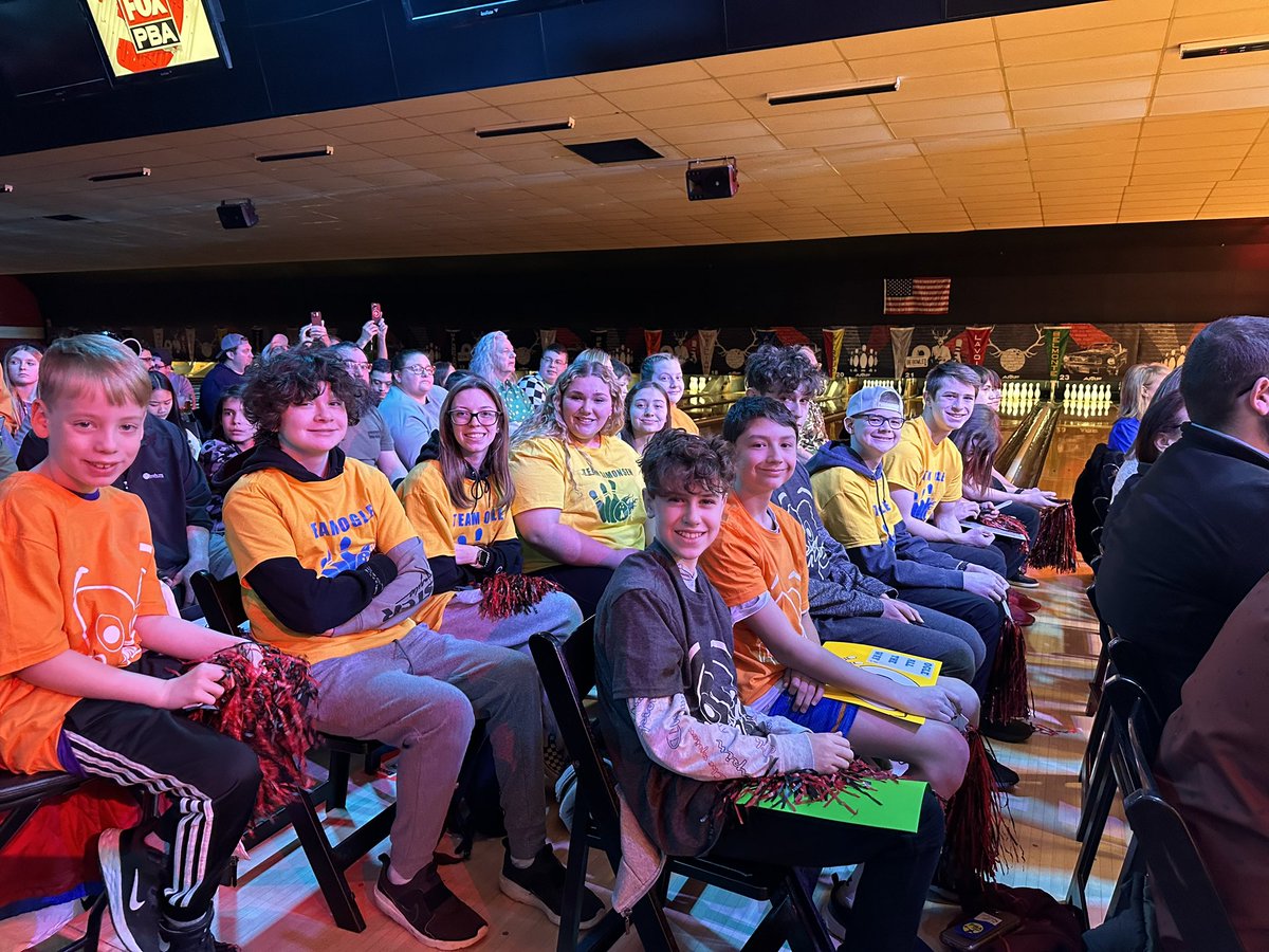 OFHS Bowling tweet media