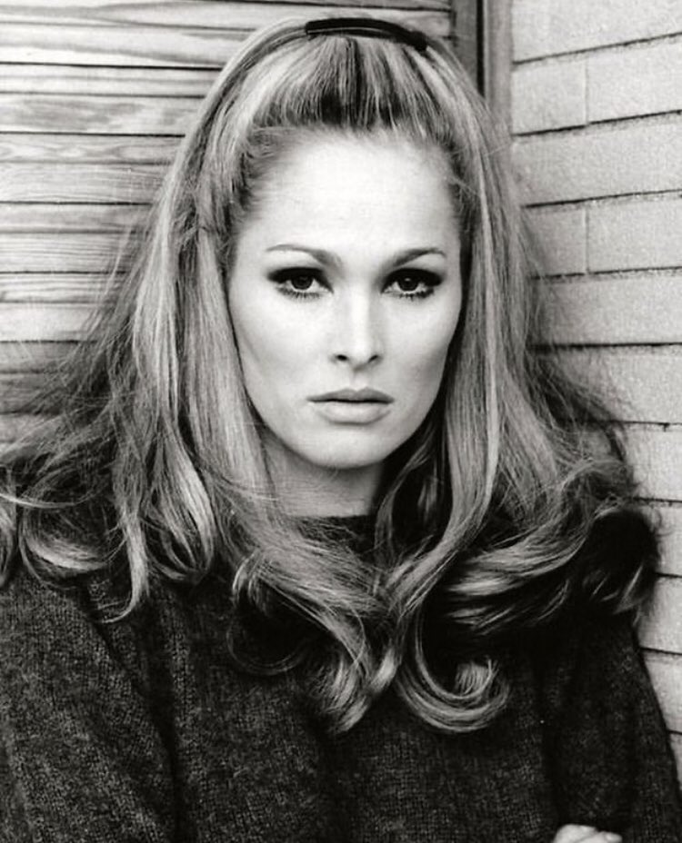 Feliz cumpleaños para la actriz Suiza Ursula Andress quien apareció en dos películas de James Bond la primera canónica y la primera chica Bond canónica como Honey Ryder en Dr No de 1962 de la era Connery y la no canónica Casino Royale de 1967 como Vesper Lynd felicidades #007