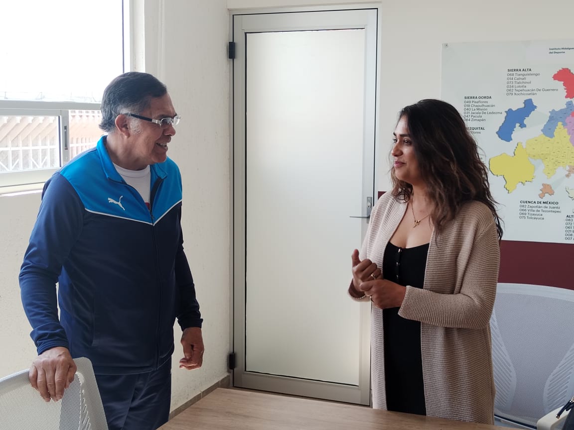 difhgo's tweet photo. En representación de Edda Vite, Presidenta del Patronato del Sistema #DIFH; Celia Chavarin, directora general de Asistencia Social , encabezó una reunión con José Pipino Cuevas, Director General del Instituto Hidalguense del Deporte (#INHIDE)... https://t.co/rWrr9nC2Up