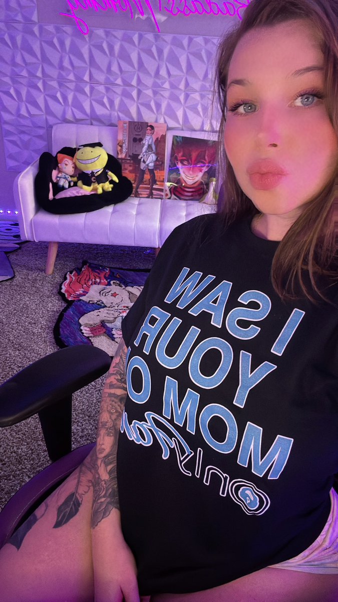 BadassMommy on Twitter: "LIVE IN 15 MINUTES!!! Doing Apex customs so get in here!!! Also isnt my