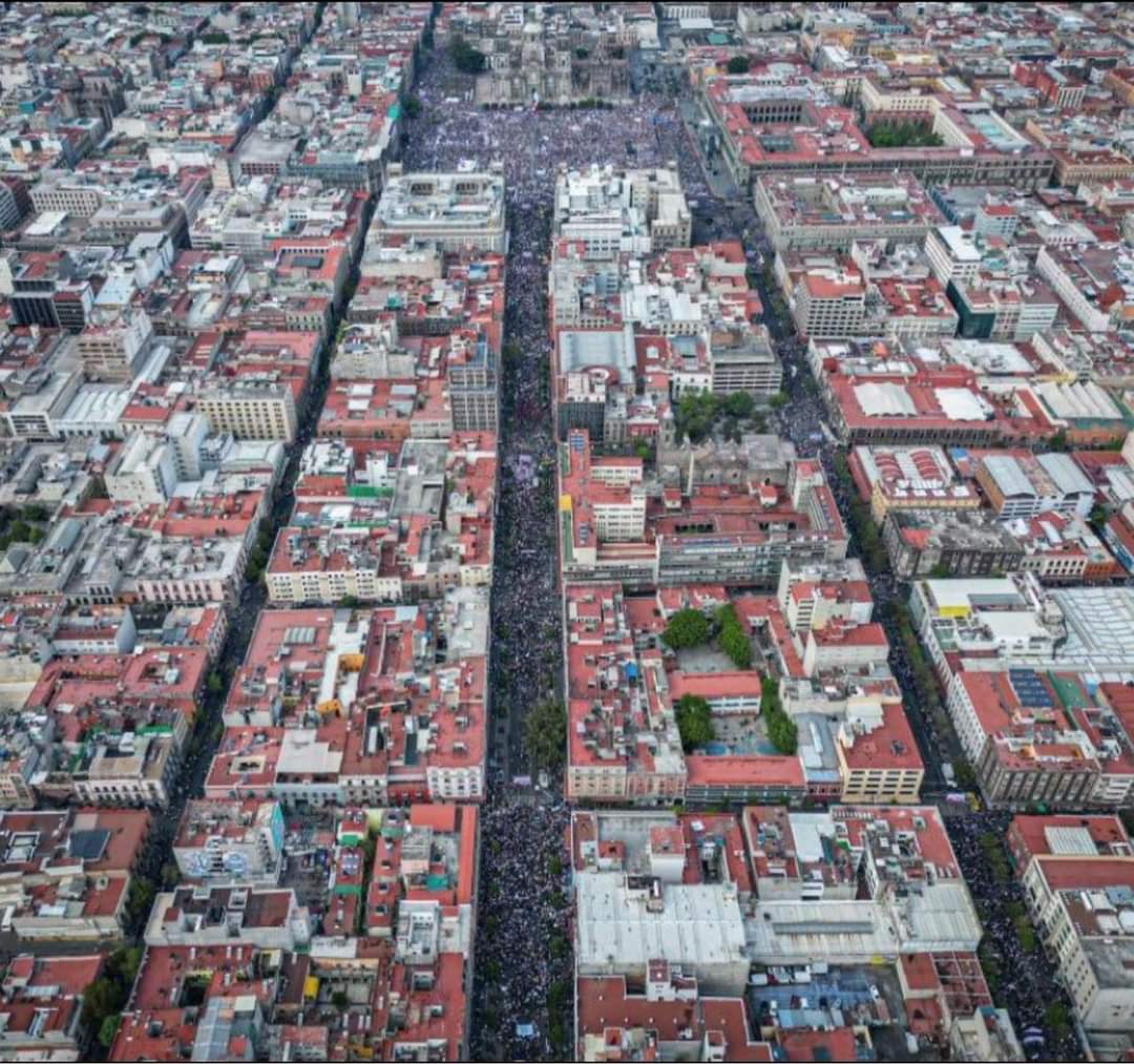 DamianAIcazar's tweet image. Llenar el zócalo pasó de moda, lo de hoy es llenar la CDMX.
