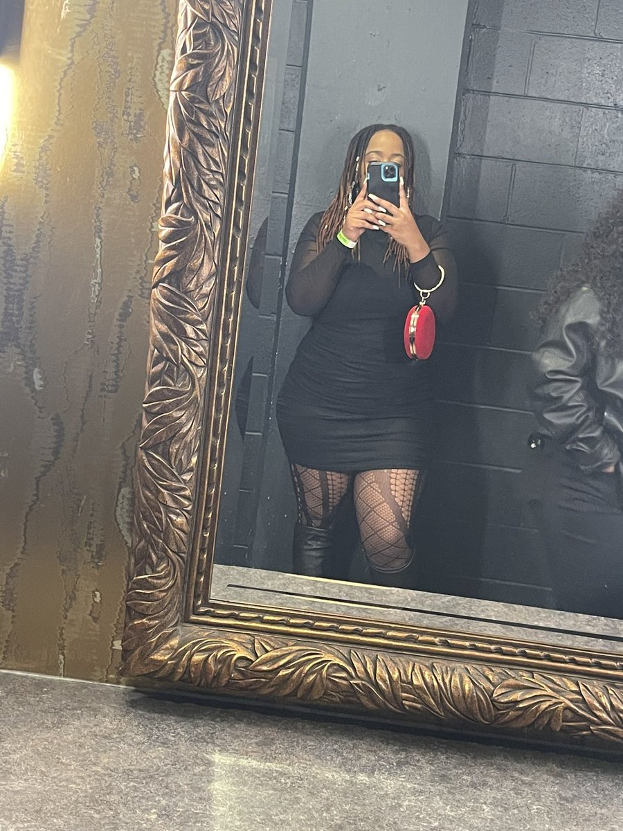 MissJalisaJay's tweet image. Bathroom selfie at #KVQ4