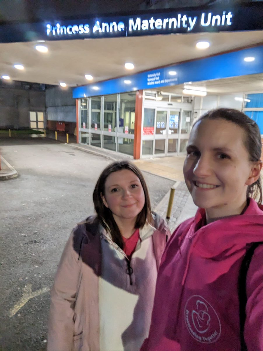 Bf2gether's tweet photo. Kerry and Sam have just finished on the maternity wards at Bolton Hospital tonight 🤱 

A busy evening on the wards, they provided lots of reassurance/emotional support and gave plenty of help supporting new mums to position and attach their babies 🤱

#boltonhospital #teambft https://t.co/BKI4bZ1Di9