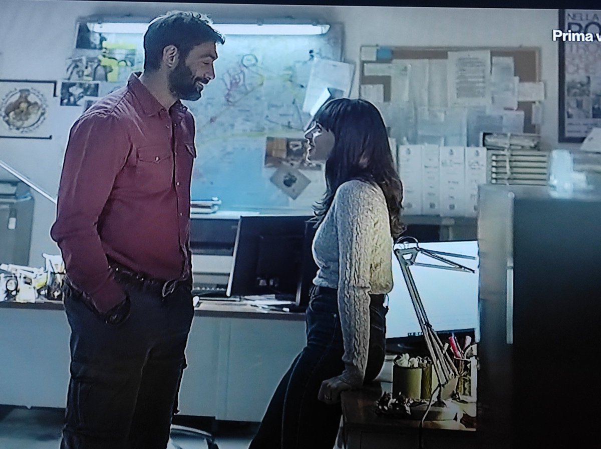 Fate passare Salvatore l'ispettore 🤣🤣🤣🤣🤣"
 #RestaConMe <a href="/RaiUno/">Rai1</a> <a href="/RaiPlay/">RaiPlay</a> <a href="/carlopalomar/">Carlo Degli Esposti</a> <a href="/MdGOfficial/">MARIA GAZI</a> <a href="/serradivado/">nicola serra</a> <a href="/Francescoarca1/">Francesco arca</a> <a href="/AdrianiLaura/">Laura Adriani</a> <a href="/antoniomilo1/">antonio milo</a> <a href="/gomorrahnaples/">Arturo Muselli</a> <a href="/celotto_chiara/">ChiaraCelotto</a> <a href="/LaCiaburri/">Angela Ciaburri</a> <a href="/clatranchese/">Claudia Tranchese</a> <a href="/MariaPiaCalzone/">Maria Pia Calzone</a>