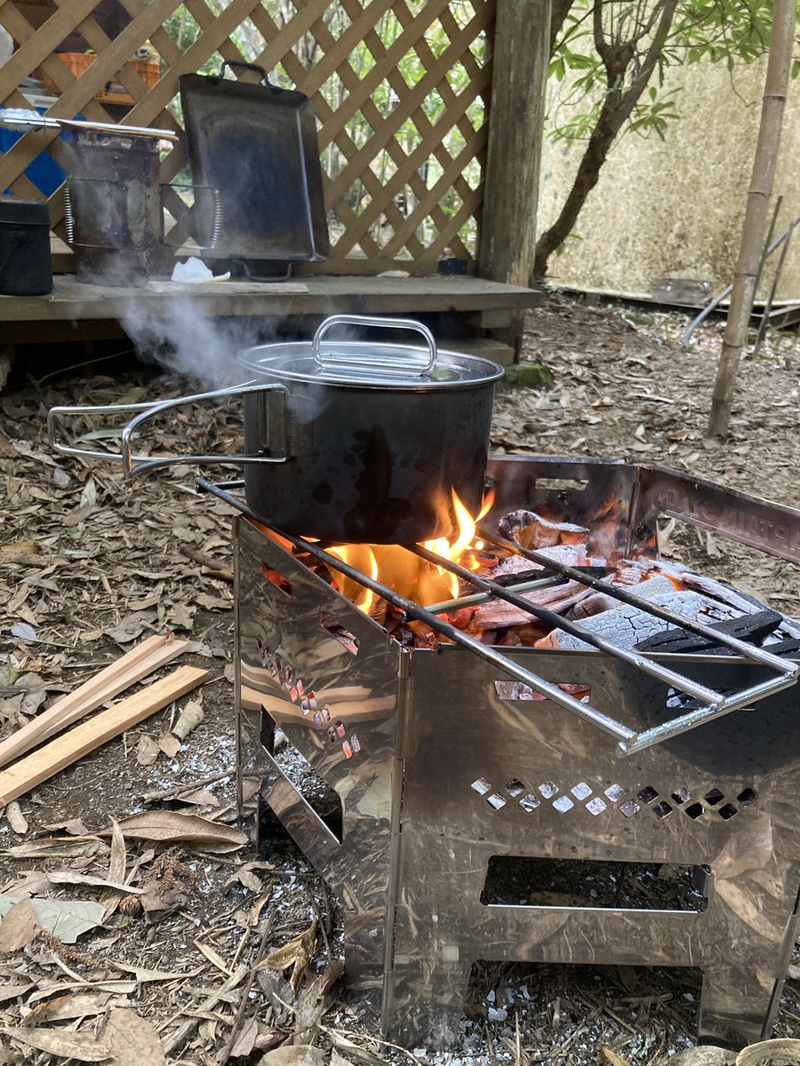 camp_spice's tweet photo. 房総半島にあるクラシックなキャンプ場は、くたびれていた。台風とコロナで生き残っていただけでも奇跡だ。
みんな、キャンプに行こう！ https://t.co/84LuyaIyBw