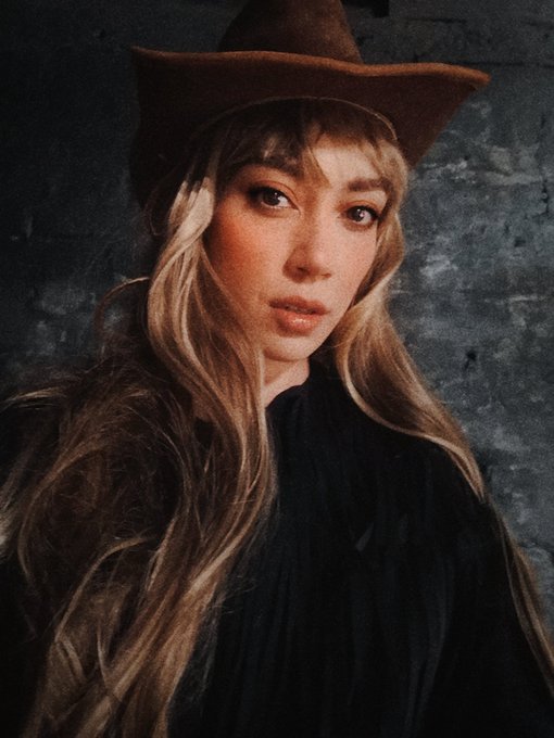 Dressed up as a cowgirl today. These are some of my behind-the-scenes selfies. https://t.co/vlXQZQmo<a href="/tag/maythe4thbewithyou"class="tags"><span>#maythe4thbewithyou</span></a>