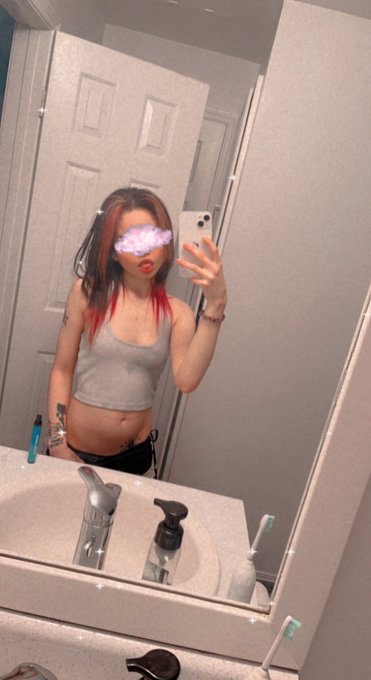 Still selling ☺️ if you want to go on my onlyfans to see more videos and pictures it&rsquo;s cutieyommy0420