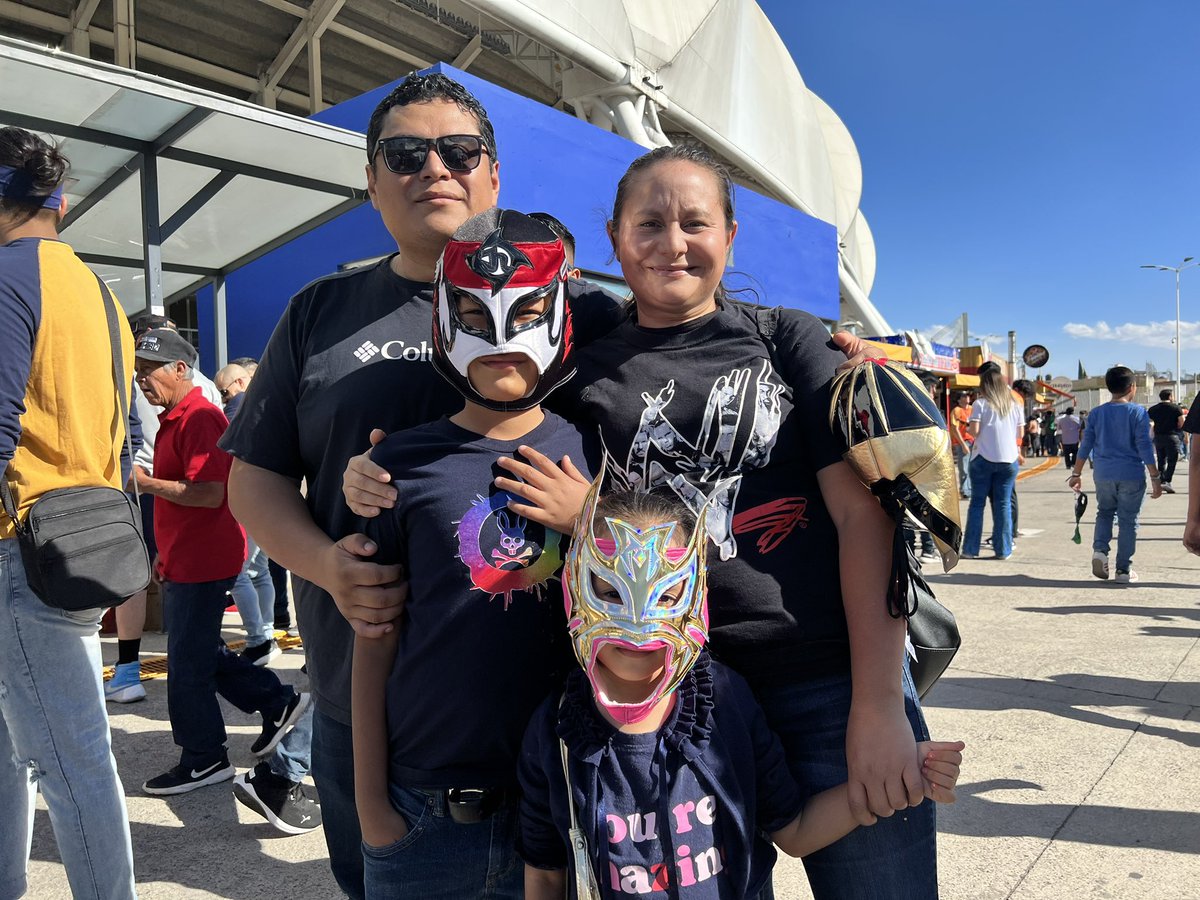 charrosbeisbol's tweet photo. ¡Bienvenidos al 🏟️🤠! 

Ya estamos listos para disfrutar del @LuchaWorldCup y ver en acción a los mejores luchadores del mundo 🤩 https://t.co/oZXu42QQuY