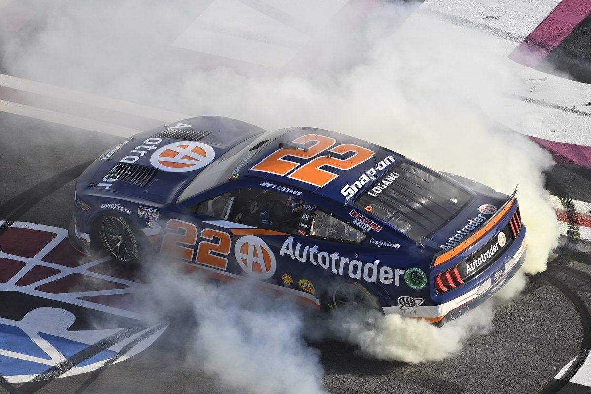 Team_Penske's tweet photo. Burned it down. https://t.co/tVeZmIzTS1
