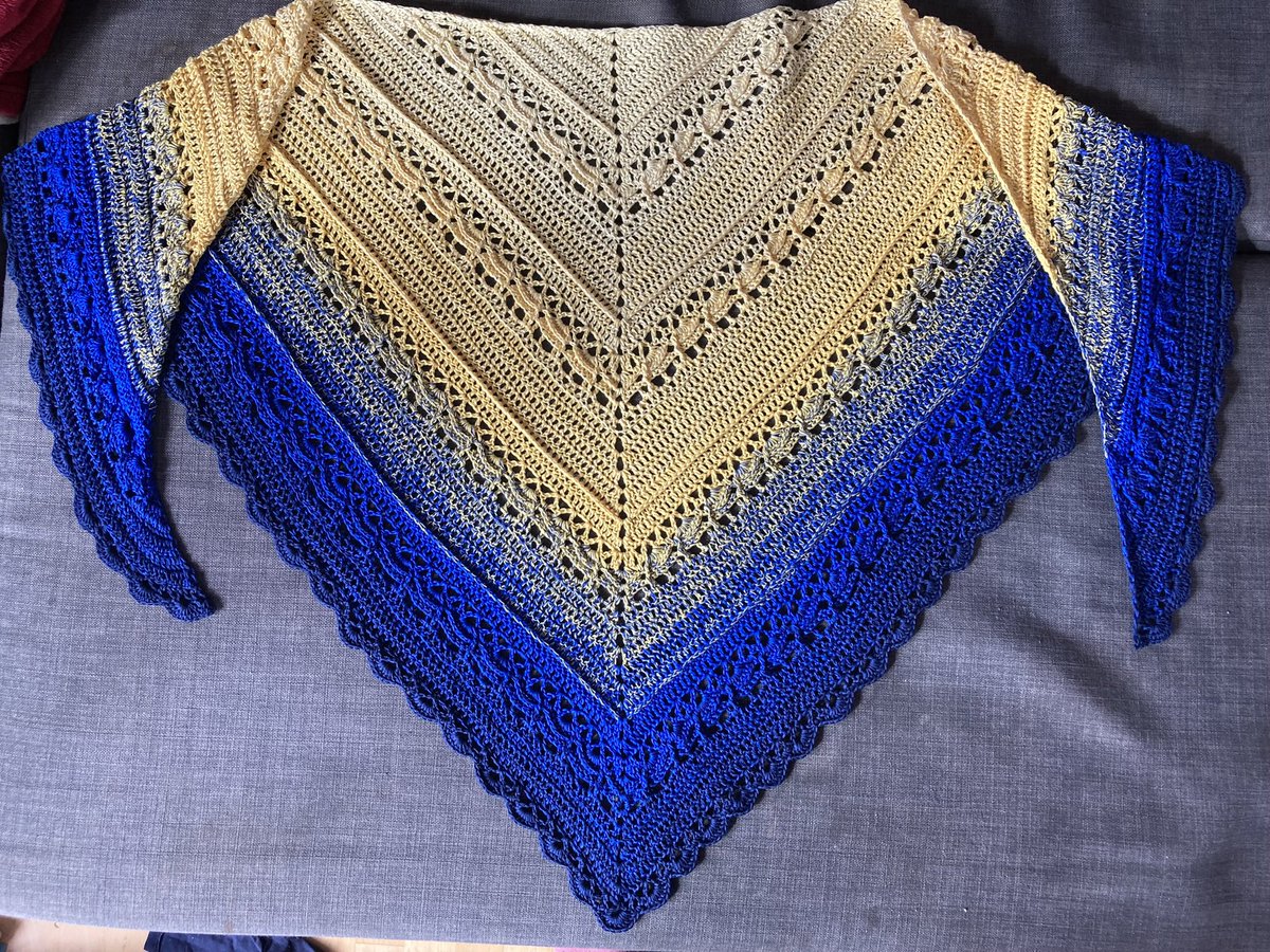 amelie_anders tweet media