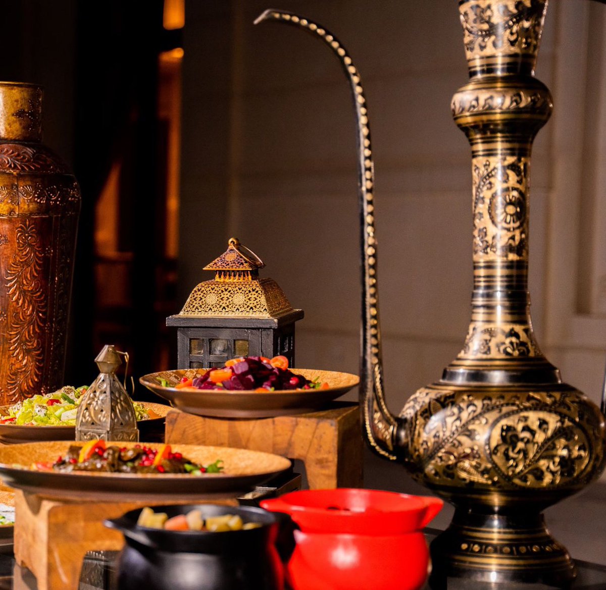 ritzcarltonruh's tweet photo. في خيمة سراج، نستقبلكم لتجربة إفطار رمضانية لامثيل لها. 

We are delighted to welcome you at Siraj for authentic Iftar experience. https://t.co/K1UgB5vMeH