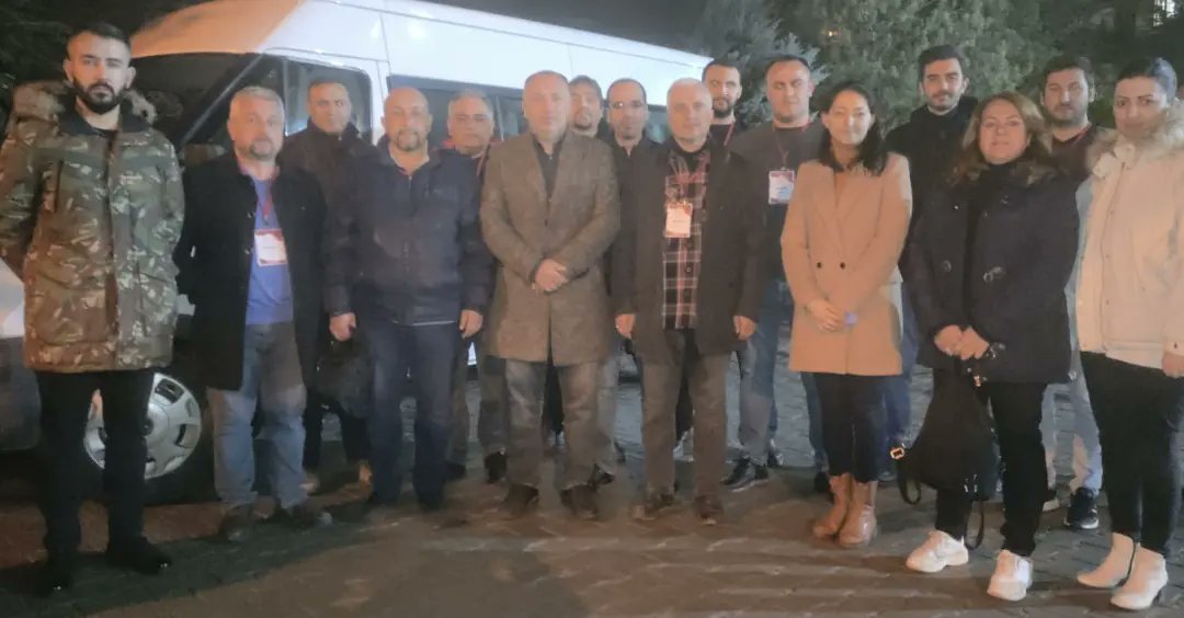 BilginCankar's tweet photo. Deprem bölgesine gönüllü olarak görev yapacak Öğretmenler grubu olarak Malatya'ya doğru yola çıkıyoruz.Niyet hayır akıbet hayırlı olur inşallah. https://t.co/0lrsqTwTtM