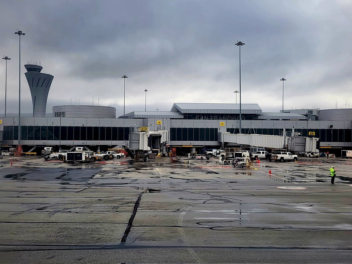 FireonIce808's tweet photo. #SFO #DisabilityAwareness is ON POINT today. A lovely woman waited with my wheelchair at the plane door holding an e-sign w/my full name on it. She took me through to baggage claim, got my luggage straight away, and toted me to rideshare where she waited with me. #HowLifeShouldBe https://t.co/iTcrS7rbqT