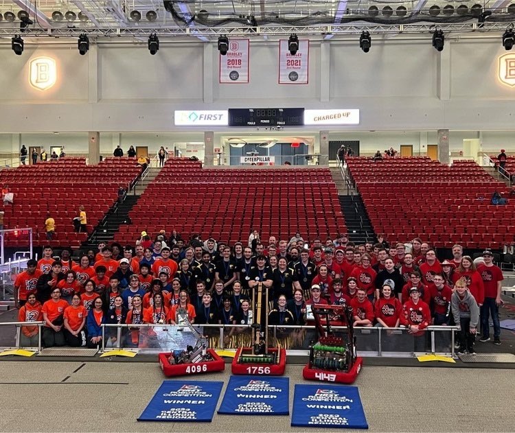 Make that 4 in a row! Thank you to our gracious sponsors and amazing alliance members for another Central Illinois Regional Championship!! <a href="/CaterpillarInc/">CaterpillarInc</a> <a href="/MarsWars4143/">MarsWars</a> <a href="/CtrlZ4096/">Ctrl-Z 4096</a> We will see you at World Championships in April! ⚡️#frc