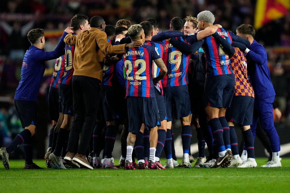 Franck Kessie offre au Barça sa 100ème victoire en classico !!